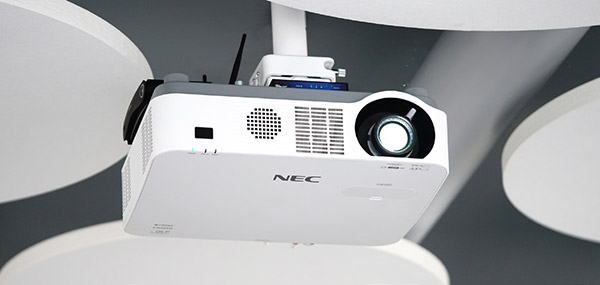 NEC P502HL in Meetingroom NEC P502HL in Meetingroom